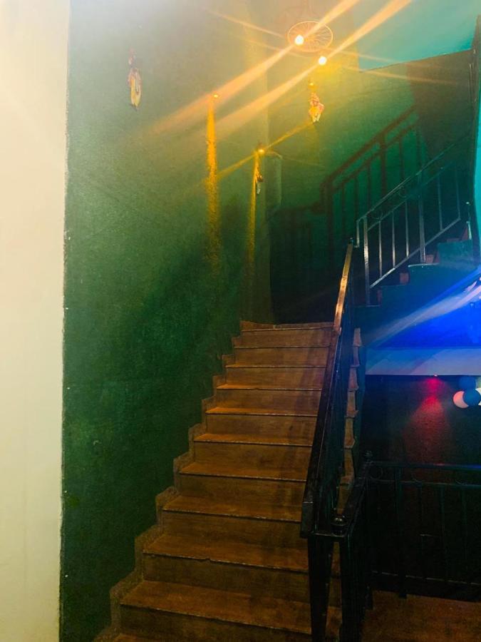 Red Inn 구르가온 외부 사진
